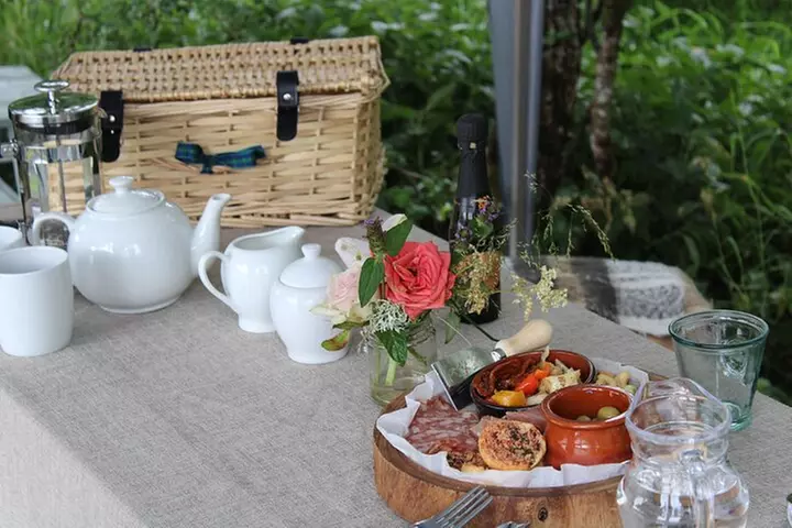 2-Hour Private Celtic Handfasting Ceremony Experience