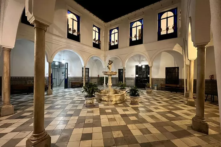 Tour de la Sevilla Paranormal y Misteriosa (grupos pequeños)