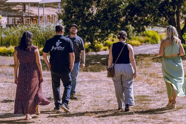 3 Winery Paso Robles Tour with Picnic Lunch from San Luis Obispo