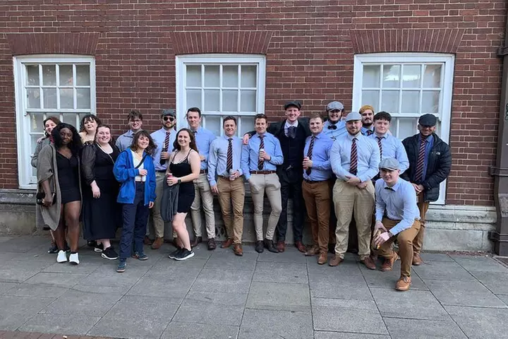 Birmingham Gangs Nighttime Historical Walking Tour with Pub Stops