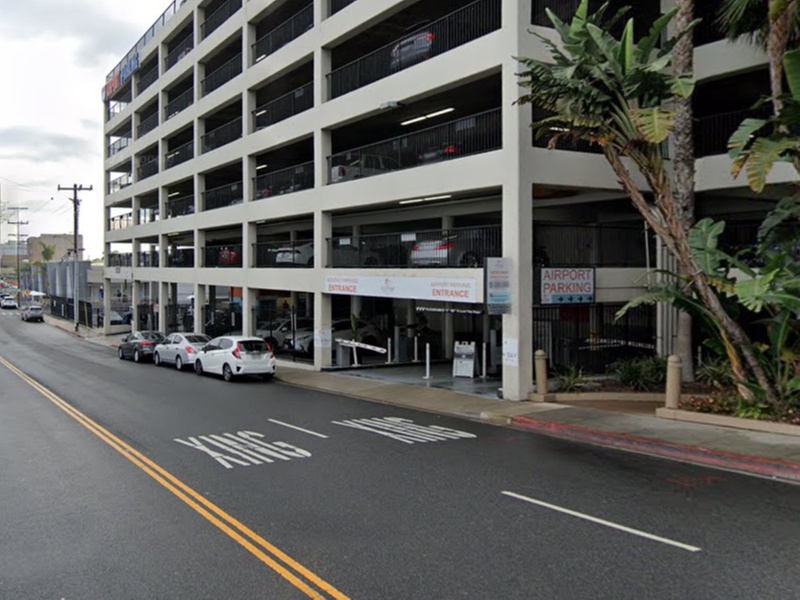 Parking at 105 Airport Parking