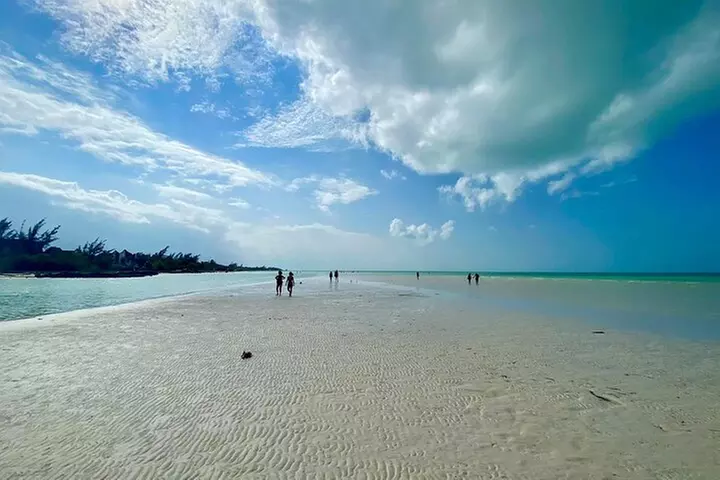 Holbox adventure and Pasion Island Cenote