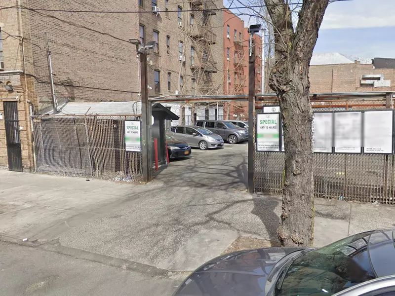 Parking at Stable Car Parking - 283 E. 164th St. Lot