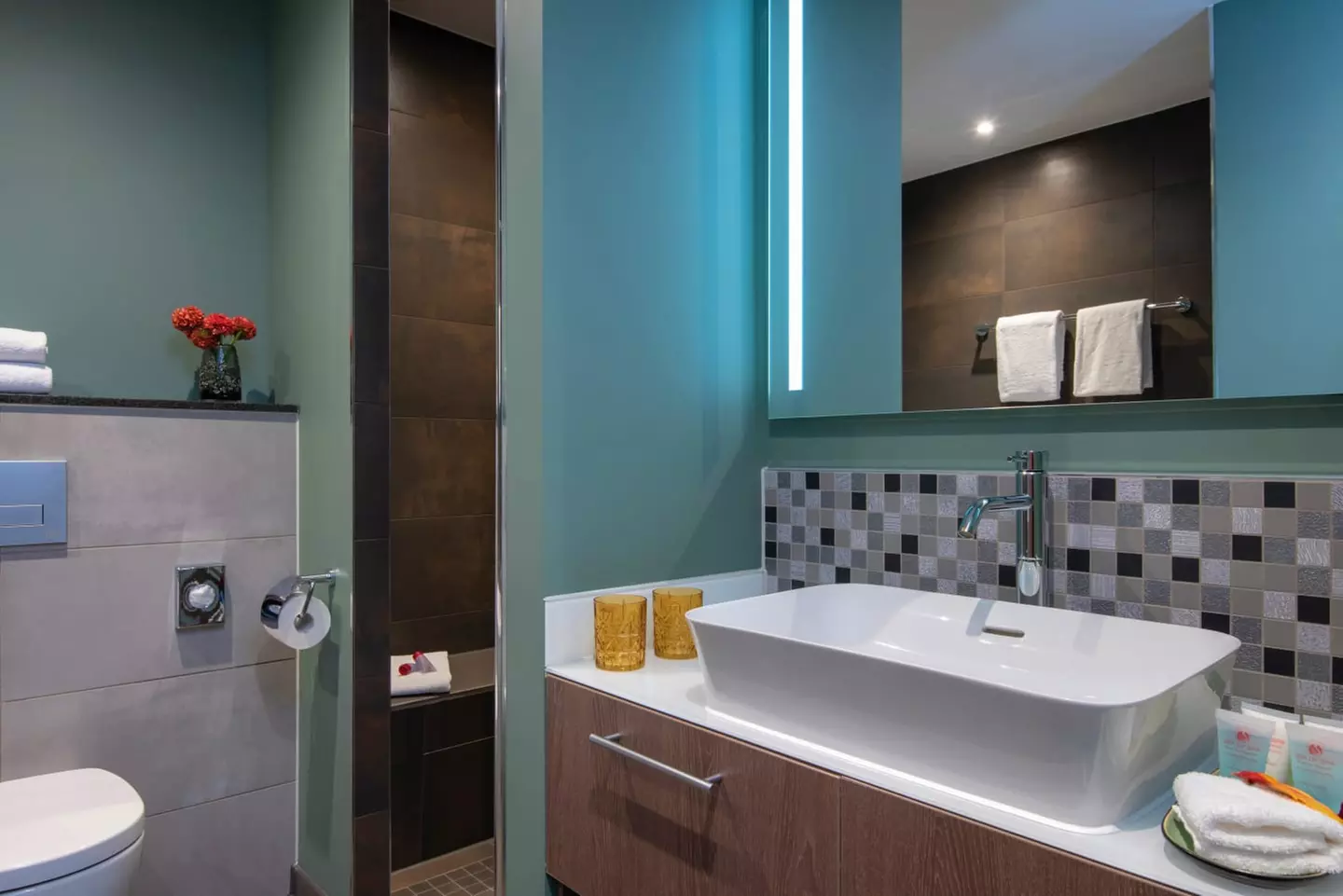 ✈ NIEDERLANDE | Amsterdam - Leonardo Royal Hotel Amsterdam 4*, 2 Nä...