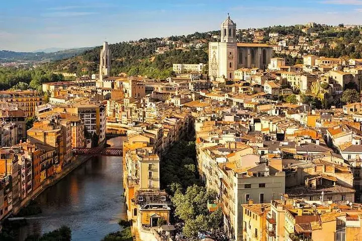 Girona Tour Historia y Leyendas Grupo pequeño desde Girona