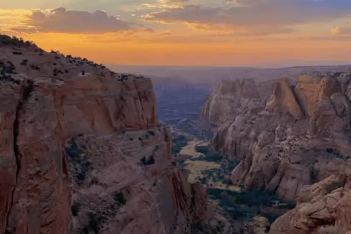 PAGE: Eggshell Arch 4x4 Tour with Hotel Pickup