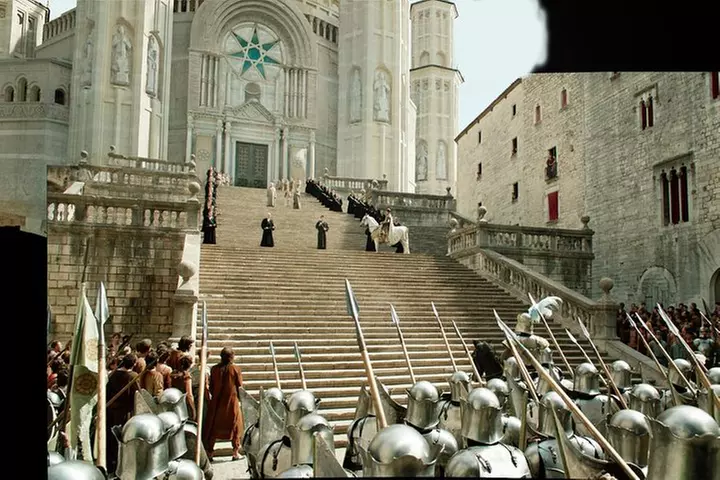 Girona Tour Historia y Leyendas Grupo pequeño desde Girona