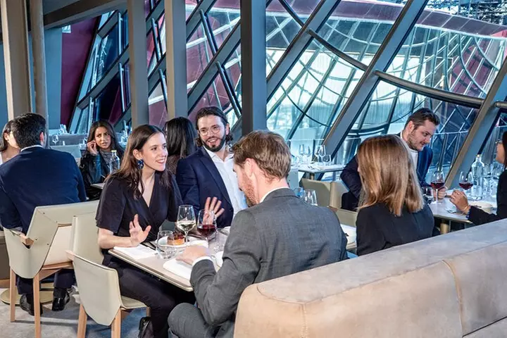 Paris Premier déjeuner à la Tour Eiffel Madame Brasserie Restaurant