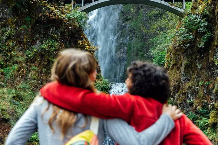 Afternoon Tour in Columbia Gorge Waterfall with Free Wine Tasting