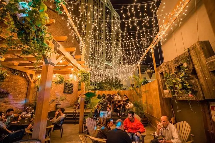 Astounding Bar Hunt: Albany's Abuzz