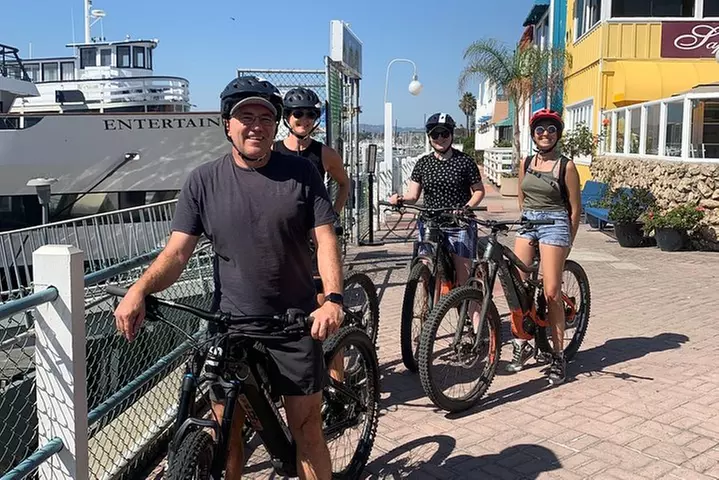 Santa Monica to Marina Del Rey e-Bike Coastal Beach Tour