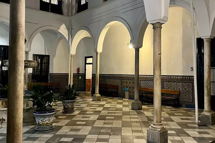 Tour de la Sevilla Paranormal y Misteriosa (grupos pequeños)