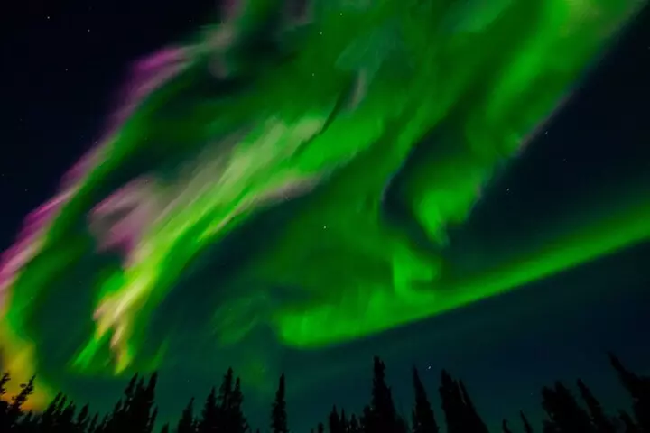 SkyChase™ Private Northern Lights Experience – Luxury Aurora Tour