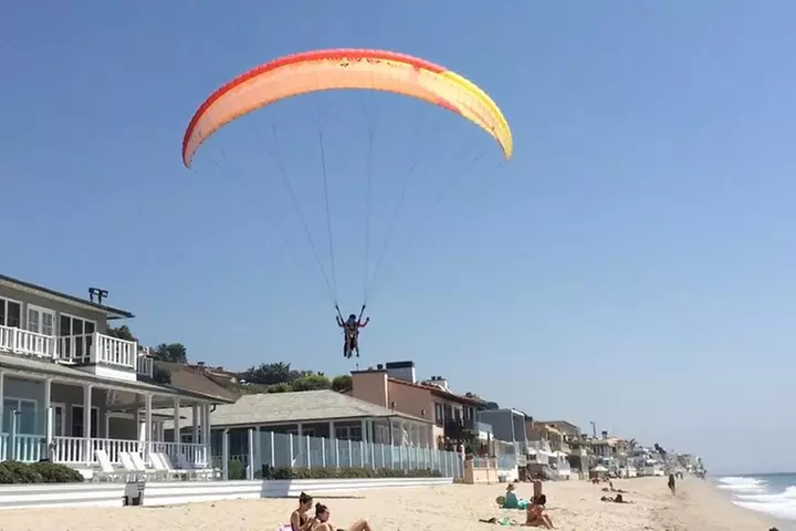 Tandem Paragliding flight with instructor in Malibu