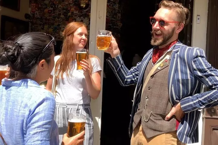 London Bike Tour: Landmarks, Secret Gems, Pub Stop & Street Art