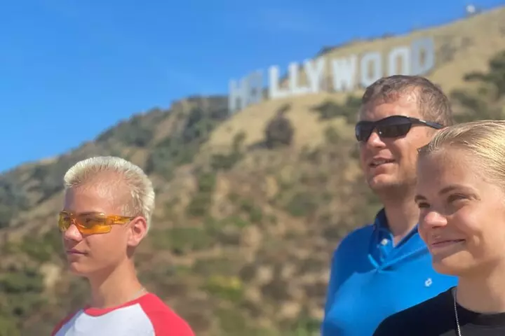 Los Angeles Original 90-Minute Walking Tour to The Hollywood Sign