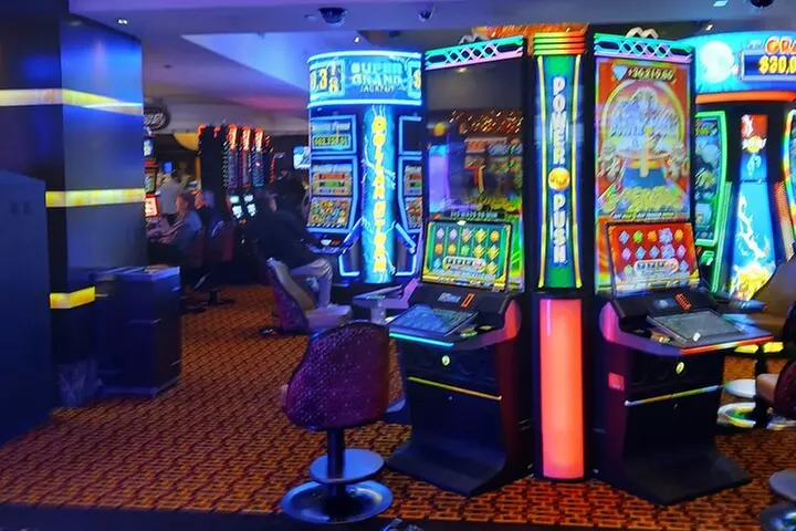 Fremont Street Experience Guided Walking Tour in Las Vegas