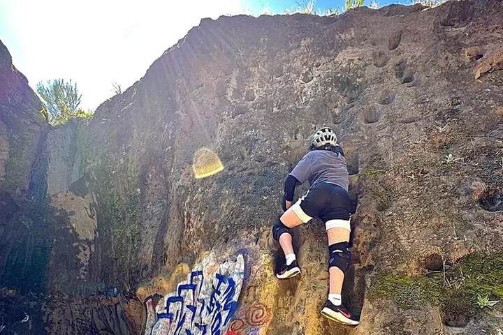 Santa Monica Hidden Caves Electric Mountain Bike Tour: Beginner