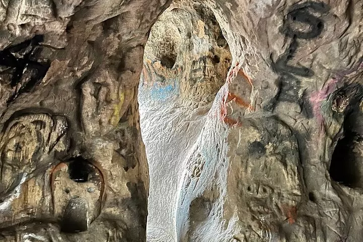 Santa Monica Hidden Caves Electric Mountain Bike Tour: Beginner