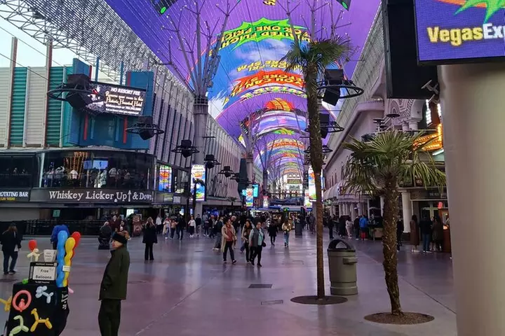 Fremont Street Experience Guided Walking Tour in Las Vegas
