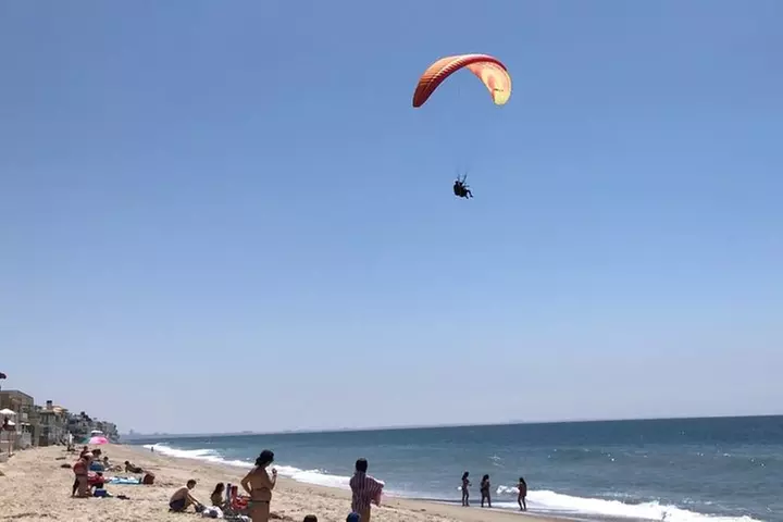 Tandem Paragliding flight with instructor in Malibu