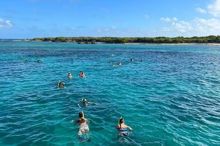 3 in 1 Icacos Snorkel, Beach & Sunset Adventure