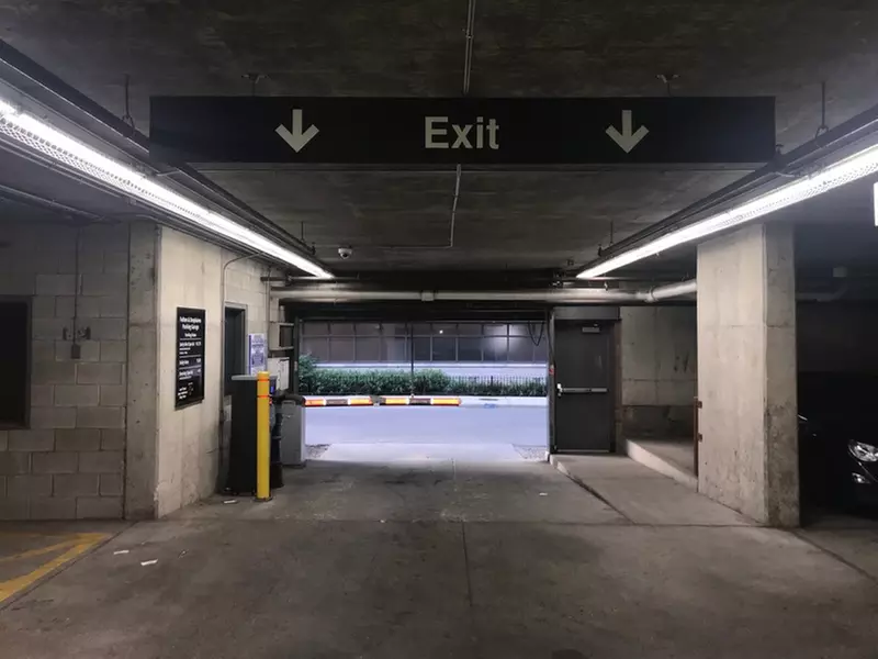 Parking at 650 W. Fulton Market Garage