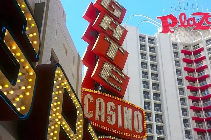 Las Vegas Downtown & Fremont Street - Guided Walking Tour