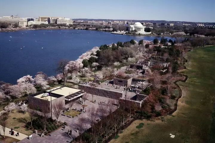 Top Tidal Basin Explorer of Thomas Jefferson FDR & MLK Memorials