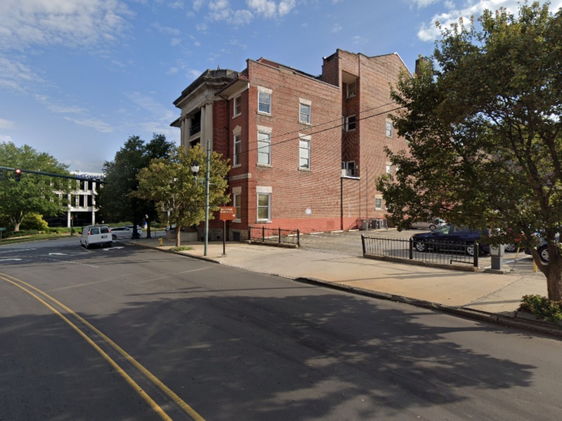 Parking at Woodfin & Broadway Lot