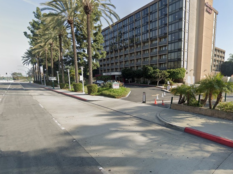 Parking at Clarion Hotel Lot