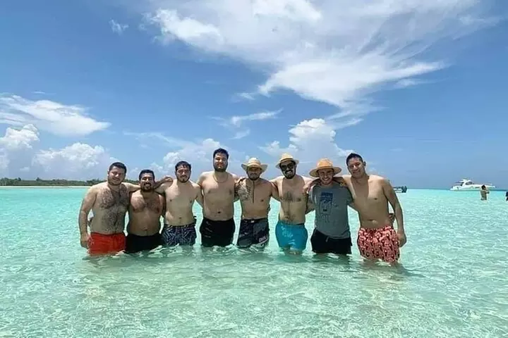 Snorkeling Experience in Cozumel with Transportation from Cancun