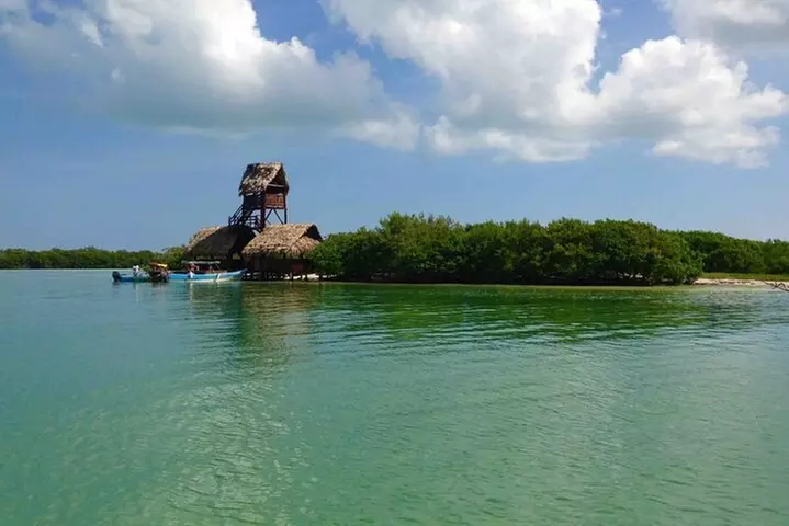 Holbox adventure and Pasion Island Cenote