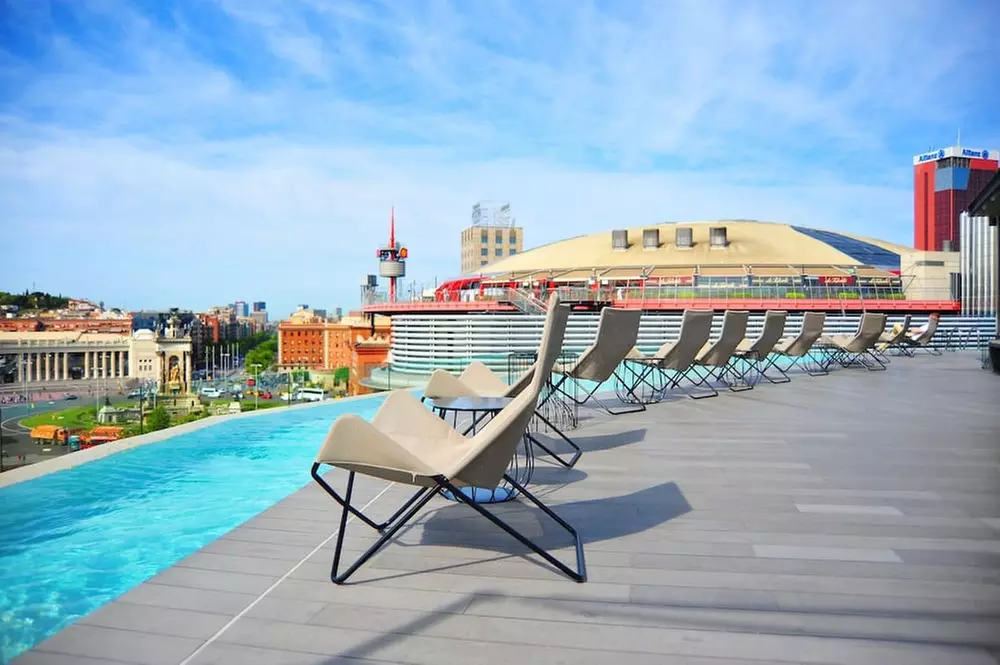 ✈ ESPAGNE | Barcelone - B-Hotel 3*, 2 nuit - Piscine en rooftop