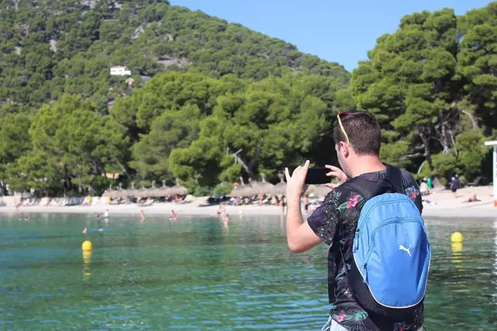 Paseo panorámico en barco por Mallorca hasta la playa de Formentor