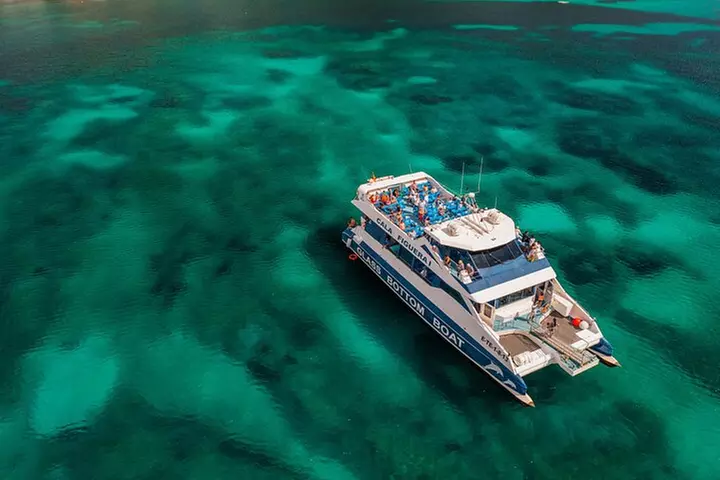 Paseo panorámico en barco por Mallorca hasta la playa de Formentor