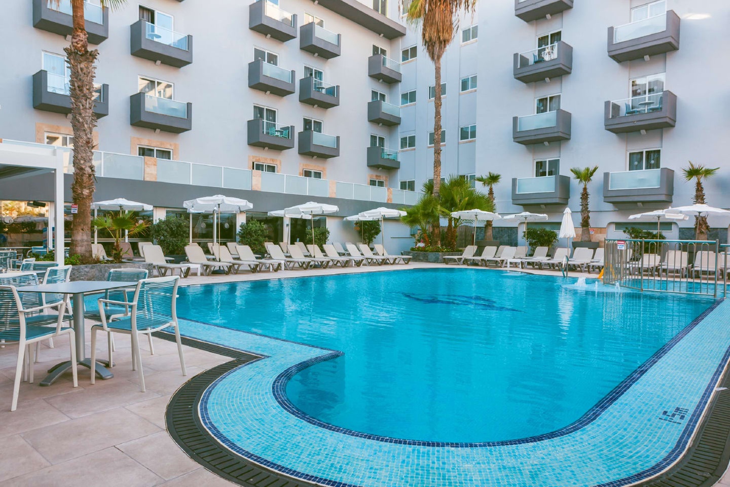 ✈ MALTA | Baia di San Paolo - Bora Bora Ibiza Malta Musica Solo Adu...