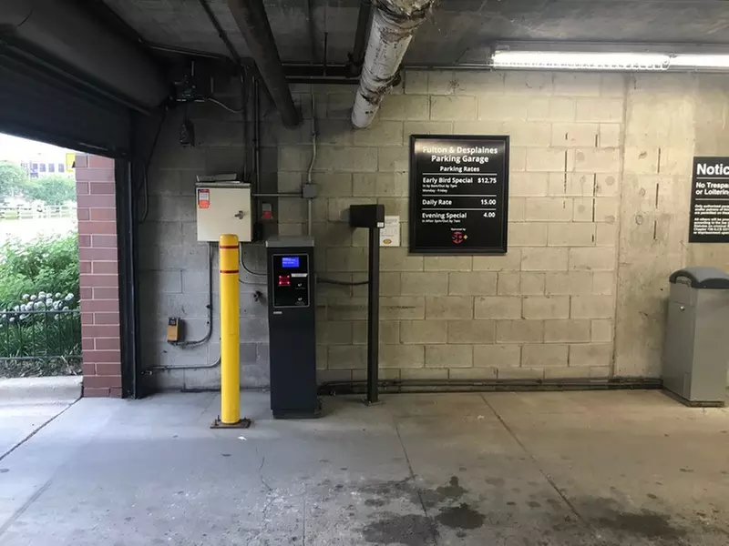 Parking at 650 W. Fulton Market Garage