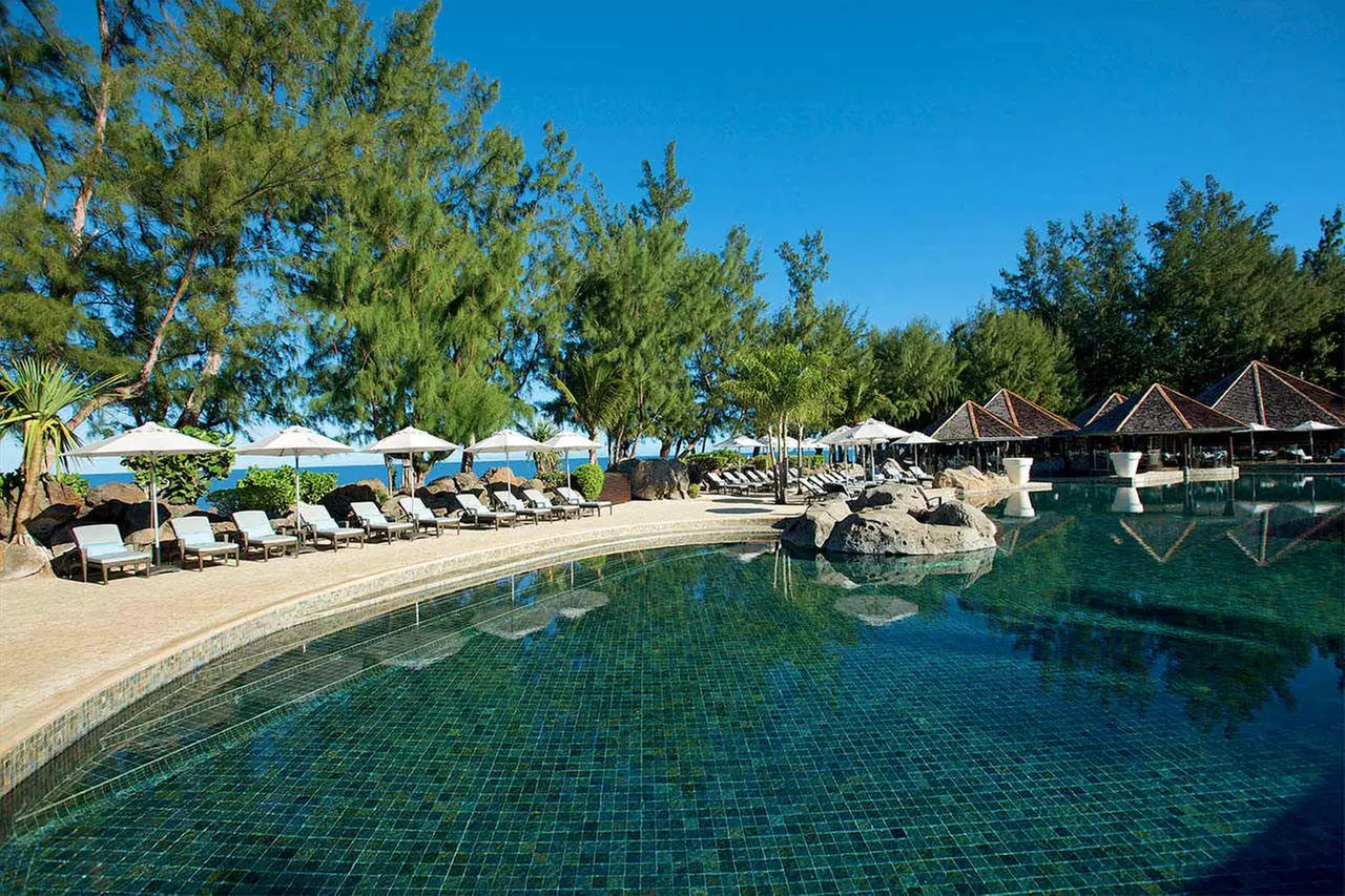 ✈ RIUNIONE | Saint-Gilles - LUX* Saint Gilles 5*, 4 notti - Premium