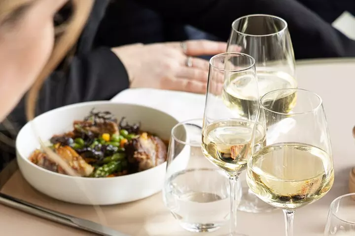 Paris Premier déjeuner à la Tour Eiffel Madame Brasserie Restaurant