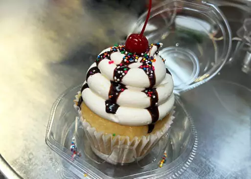 5% Cash Back at B Sweet Cakes