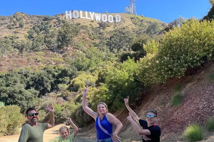 Private Hollywood Sign Hiking Tour with Select Hotel Pickup