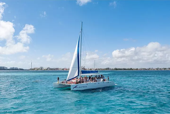 Isla Mujeres Catamaran from playa del carmen Open Bar Beach Club