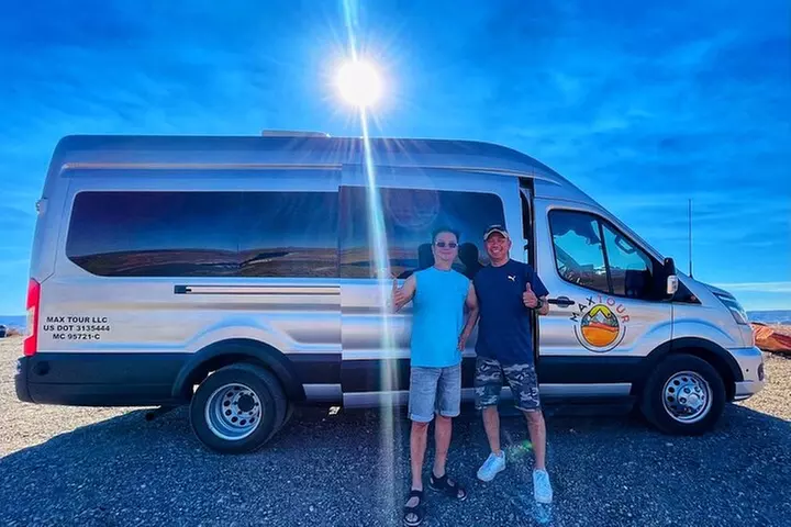 Small Group Grand Canyon, Hoover Dam, 7 Magic Mountains VIP Tour