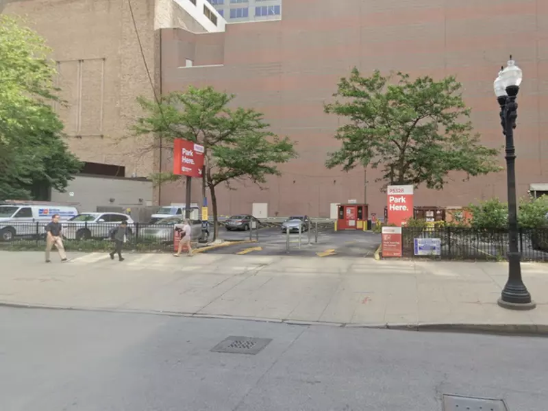 Parking at 231 S. Wabash Ave. Lot - P5328