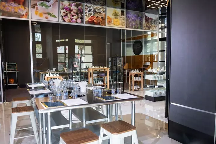 Miami Perfume Making Experience - Fragrance Workshop 90 Minutes