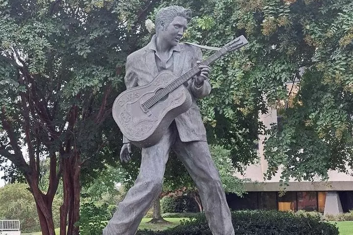 Memphis in Your Pocket: A 90-Minute Beale Street Mystery Walk