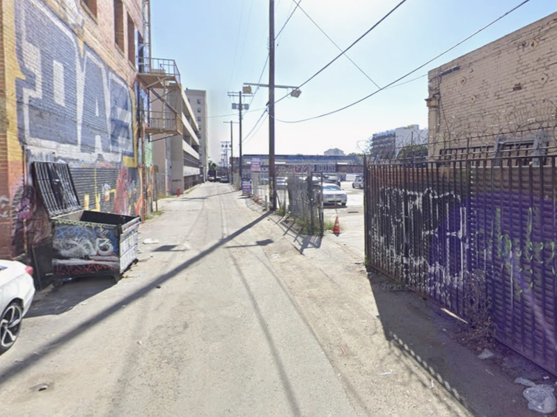 Parking at 1332 Flower St. Lot