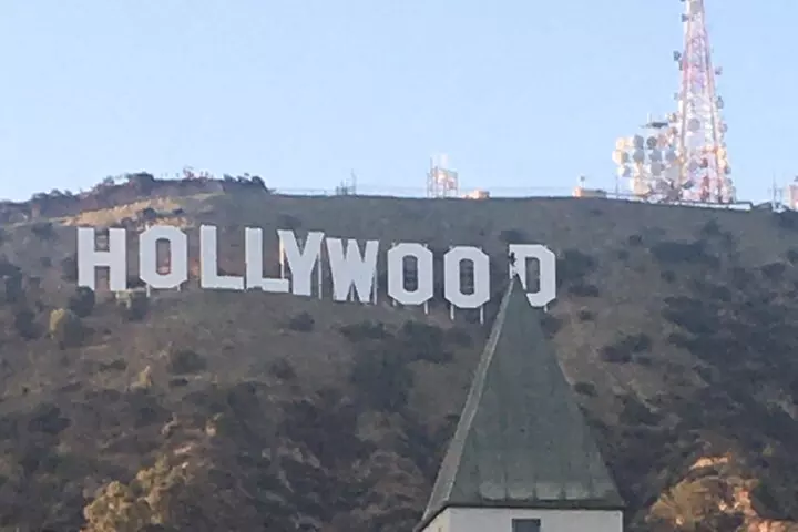 Private Hollywood Sign Hiking Tour with Select Hotel Pickup