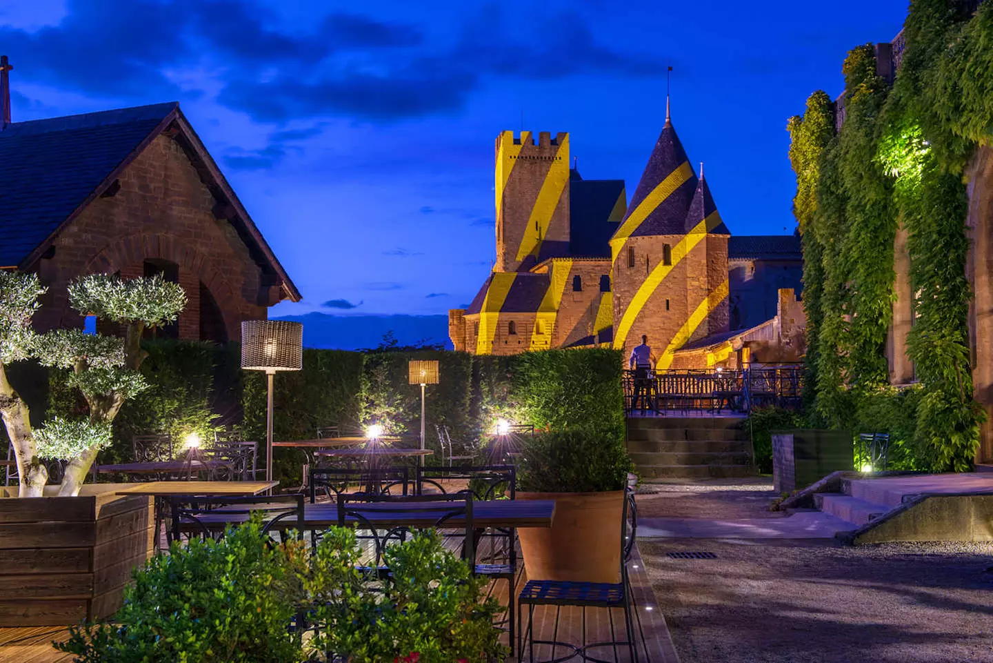 ✈ OCCITANIE | Carcassonne - Hotel de la Cité - M Gallery 5*, 2 nuit...